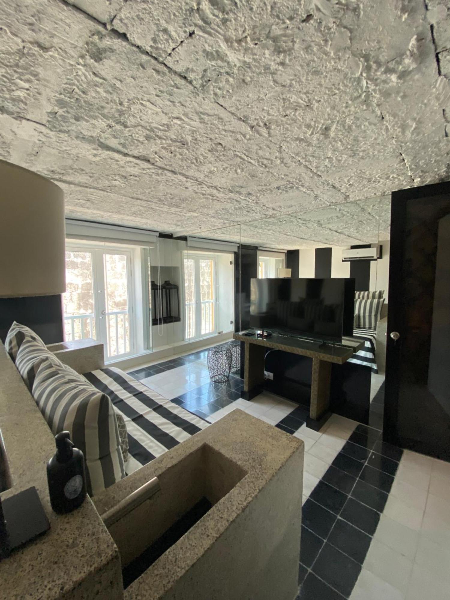 Apartamento Duplex Vista Al Mar Y Murallas Nuevo En La Ciudad Amurallada Apartman Cartagena Kültér fotó