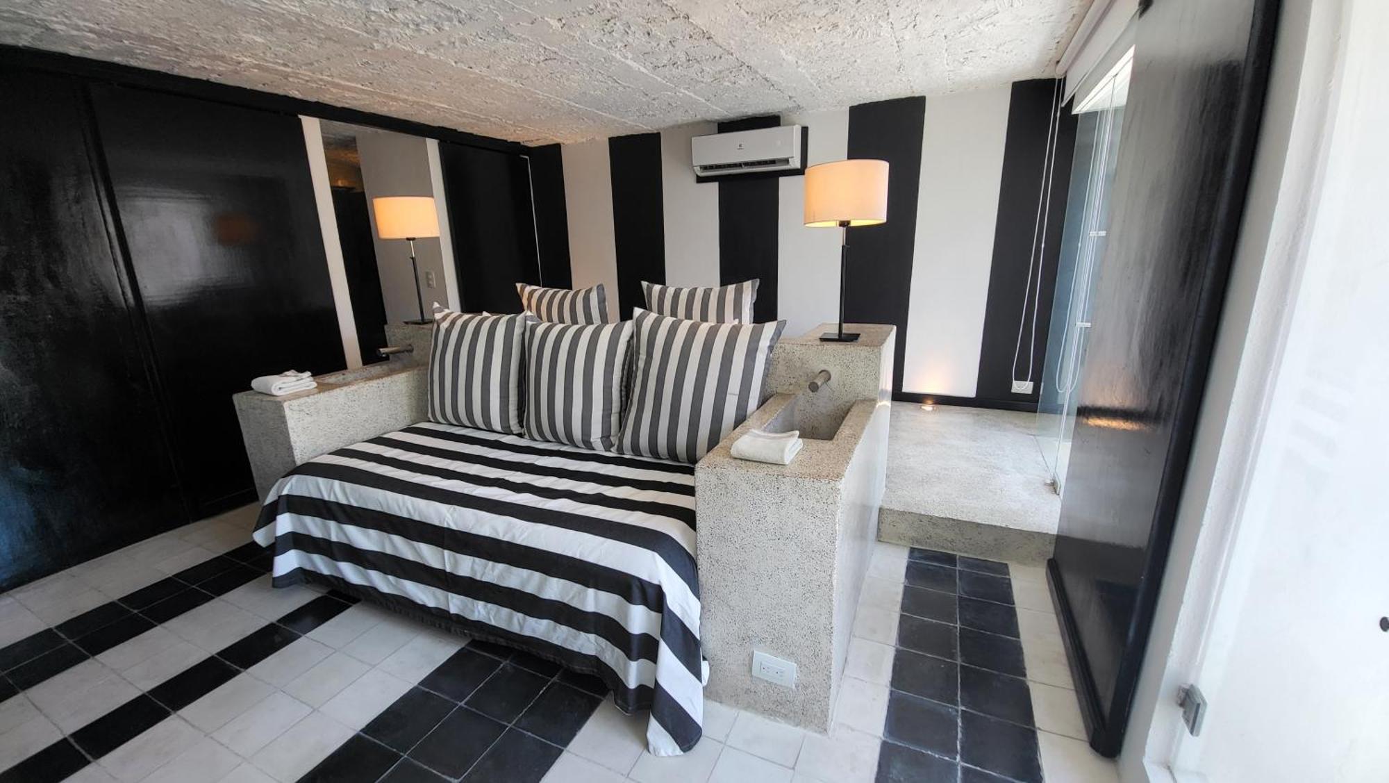 Apartamento Duplex Vista Al Mar Y Murallas Nuevo En La Ciudad Amurallada Apartman Cartagena Kültér fotó
